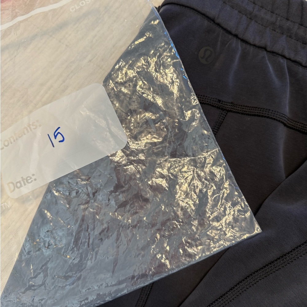 Lululemon Softstreme High Rise Pant Size 4 - Picture 16 of 16